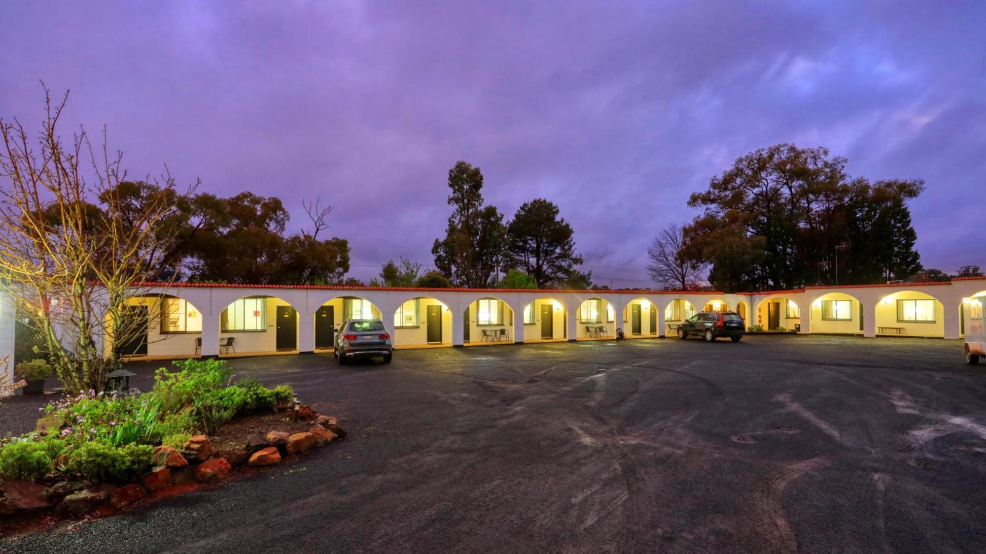Azalea Motel Coonabarabran Exterior foto